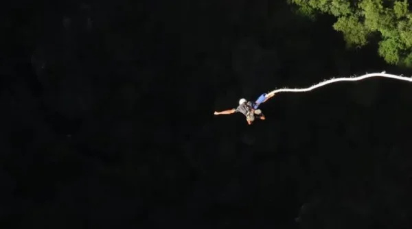 Wanita Brasil Tewas Saat Bungee Jumping Tanpa Tali Pengaman
